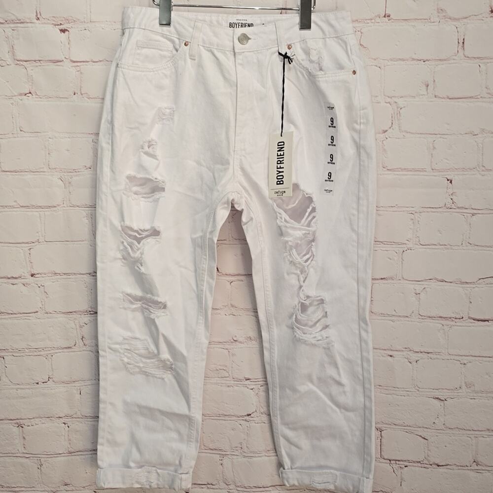 Refuge Denim Boyfriend Mid Rise White Distressed Jeans Size 9 NWT